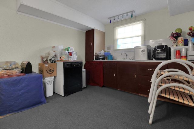 6512 Harriott Road, Powell, OH 43065