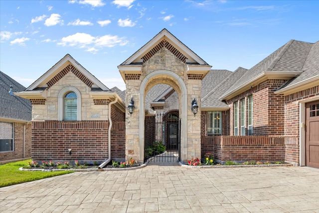 4932 Ridge Circle, Benbrook, TX 76126