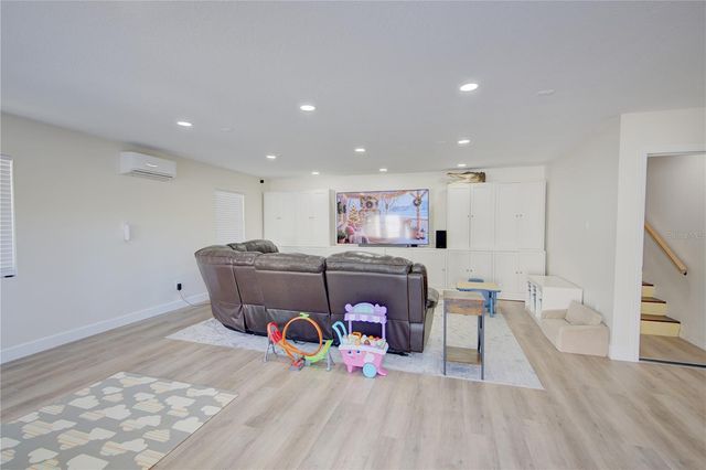 4144 PELEE STREET, Orlando, FL 32817