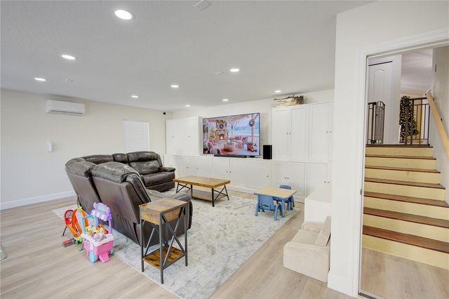 4144 PELEE STREET, Orlando, FL 32817