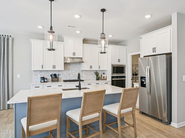 302 Barrow Meadows Drive, Zebulon, NC 27597