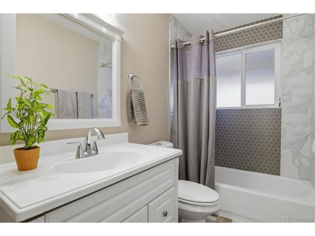 6130 S Pennsylvania St, Centennial, CO 80121