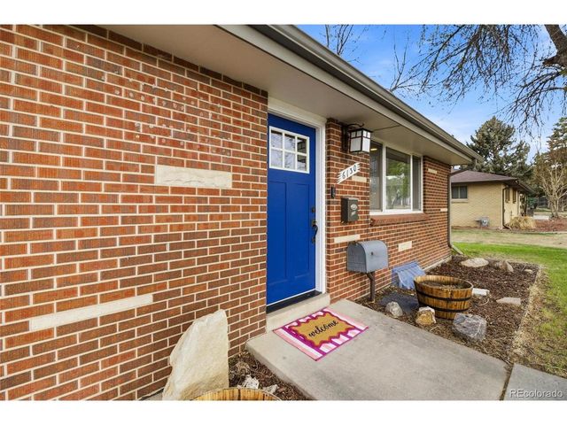 6130 S Pennsylvania St, Centennial, CO 80121