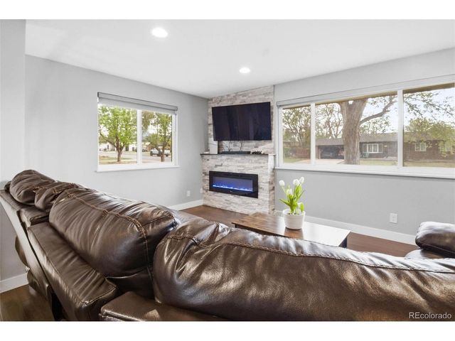 6130 S Pennsylvania St, Centennial, CO 80121