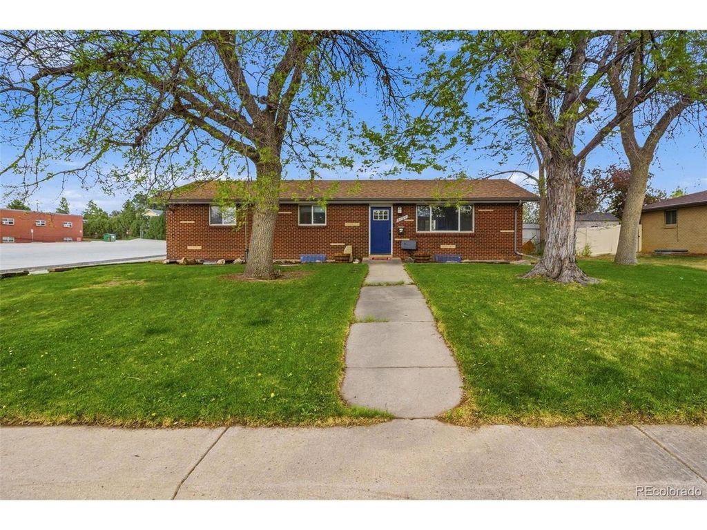 6130 S Pennsylvania St, Centennial, CO 80121