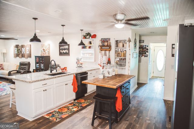 921 Crystal Drive, Thomaston, GA 30286