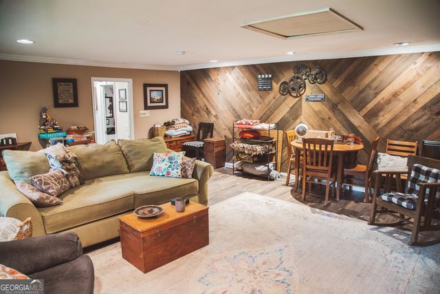 921 Crystal Drive, Thomaston, GA 30286