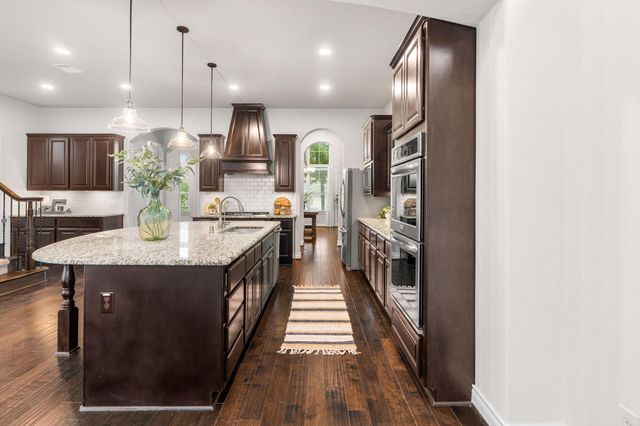 915 Holly Chapple Drive, Conroe, TX 77384