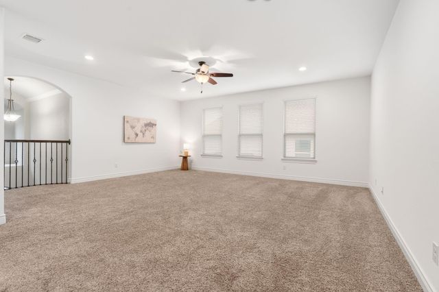 915 Holly Chapple Drive, Conroe, TX 77384