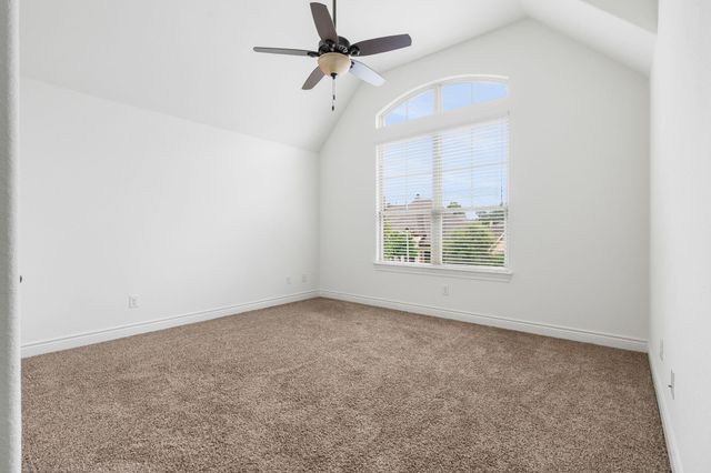 915 Holly Chapple Drive, Conroe, TX 77384