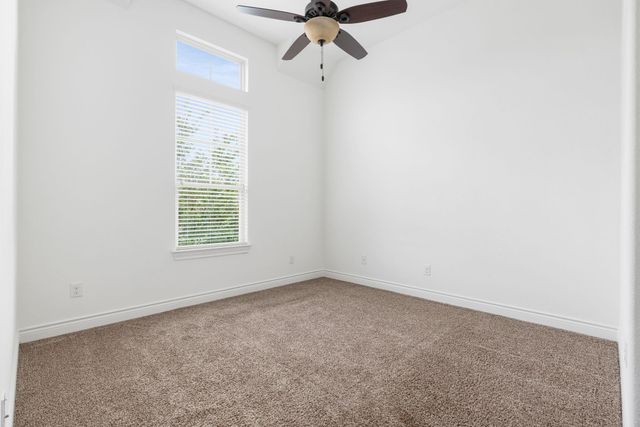 915 Holly Chapple Drive, Conroe, TX 77384