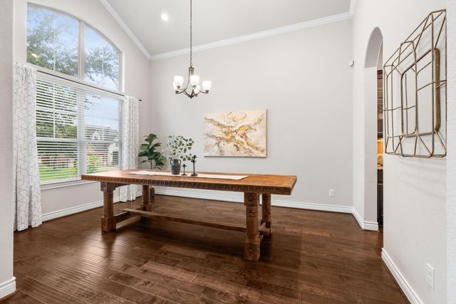915 Holly Chapple Drive, Conroe, TX 77384