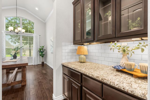 915 Holly Chapple Drive, Conroe, TX 77384