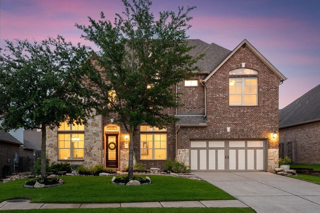 915 Holly Chapple Drive, Conroe, TX 77384