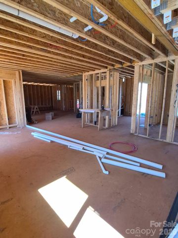 138 Broken Arrow Road, Statesville, NC 28677