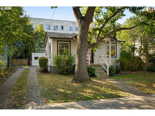 4704 Se MADISON St, Portland, OR 97215
