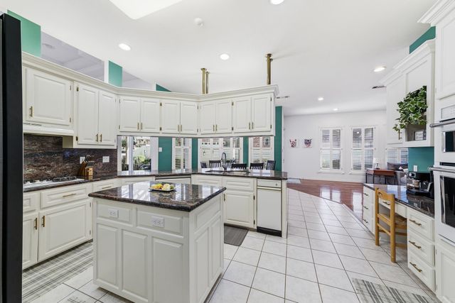 24 Woodland Drive, Jacksonville, AR 72076