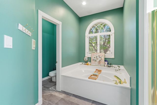 24 Woodland Drive, Jacksonville, AR 72076