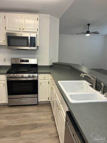 3154 Seafarer's Way, Pensacola, FL 32526