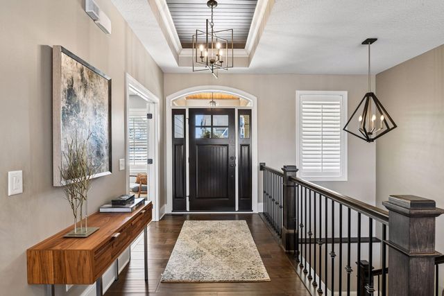 9264 Hawkcrest Court, Chanhassen, MN 55317