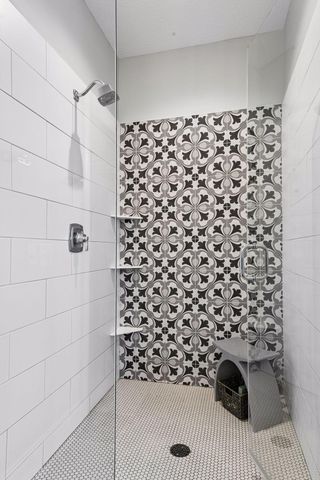 9264 Hawkcrest Court, Chanhassen, MN 55317