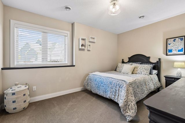 9264 Hawkcrest Court, Chanhassen, MN 55317