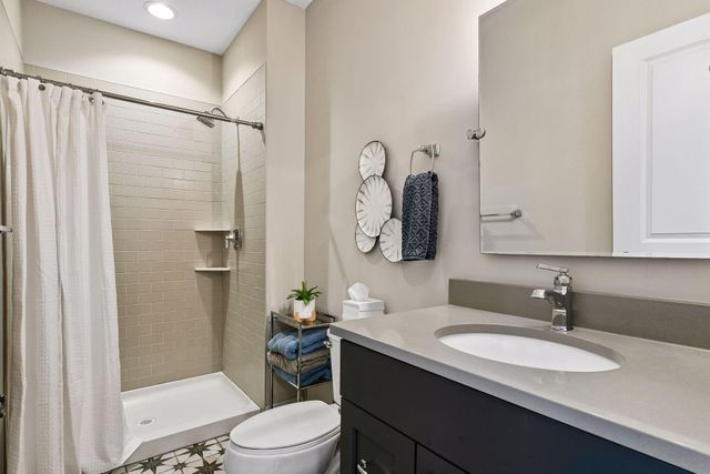 9264 Hawkcrest Court, Chanhassen, MN 55317