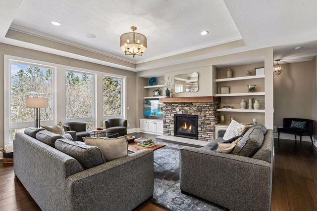 9264 Hawkcrest Court, Chanhassen, MN 55317