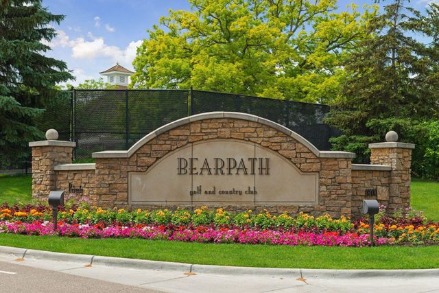 9264 Hawkcrest Court, Chanhassen, MN 55317