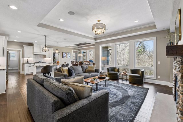 9264 Hawkcrest Court, Chanhassen, MN 55317