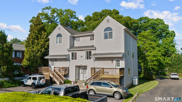 158 Seaside Avenue C, Stamford, CT 06902