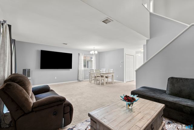 158 Seaside Avenue C, Stamford, CT 06902