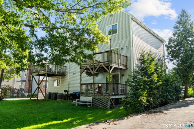 158 Seaside Avenue C, Stamford, CT 06902