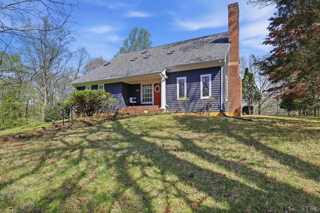 2620 Cedar Drive, Lynchburg, VA 24503