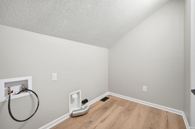11807 Dorsay Court, Fort Wayne, IN 46845
