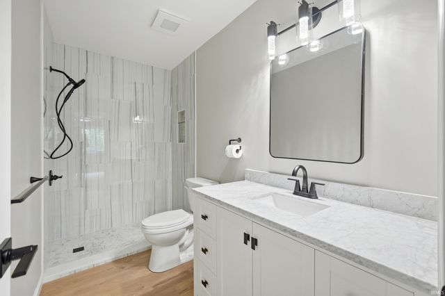 11807 Dorsay Court, Fort Wayne, IN 46845