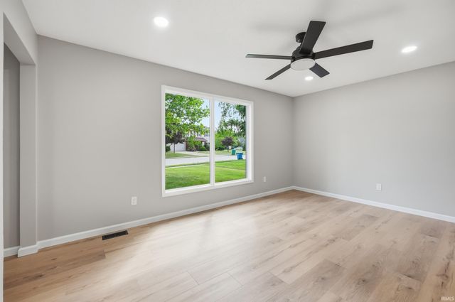 11807 Dorsay Court, Fort Wayne, IN 46845