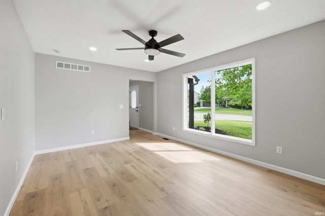 11807 Dorsay Court, Fort Wayne, IN 46845