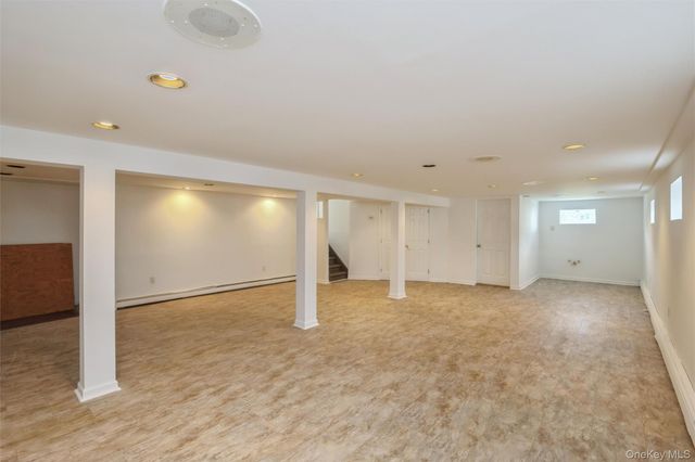 258 Aster Street, Massapequa Park, NY 11762