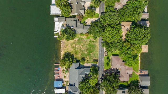 30 Beaver Island, Granite Shoals, TX 78654