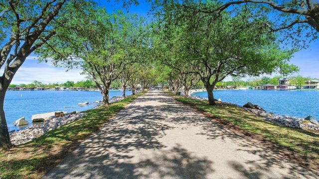 30 Beaver Island, Granite Shoals, TX 78654