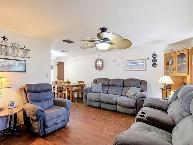 38945 18TH AVENUE, Zephyrhills, FL 33542