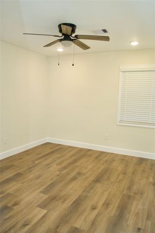 2405 Byron Avenue, Pearland, TX 77581