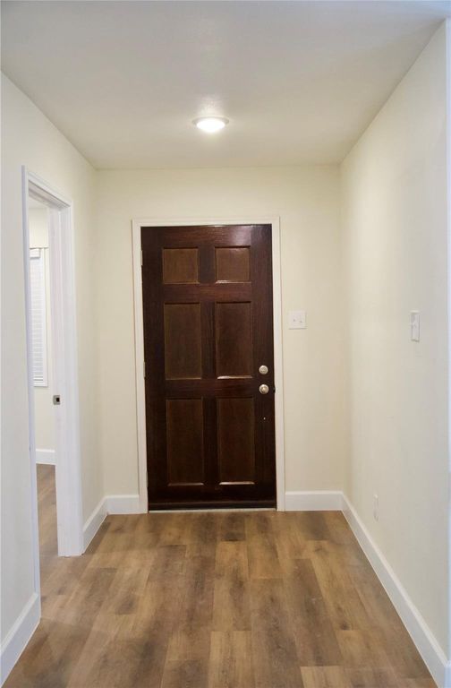 2405 Byron Avenue, Pearland, TX 77581
