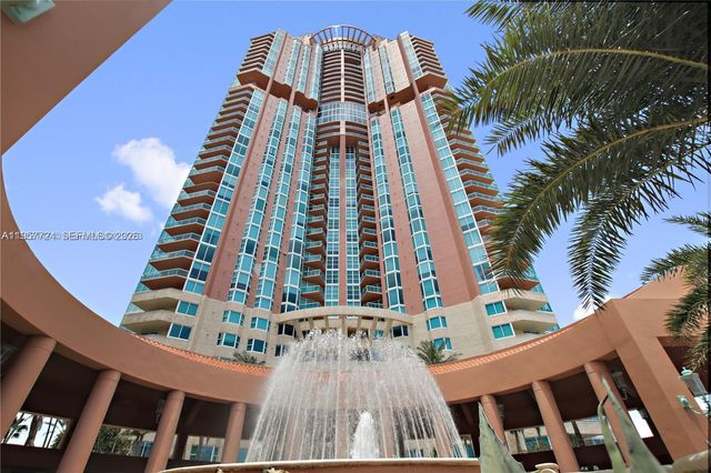 300 S Pointe Dr 605, Miami Beach, FL 33139