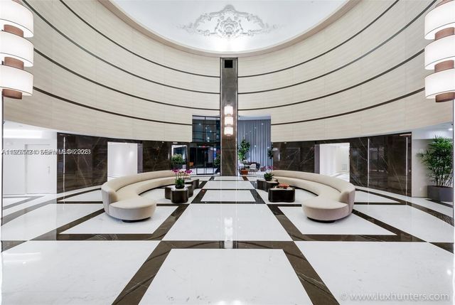 300 S Pointe Dr 605, Miami Beach, FL 33139