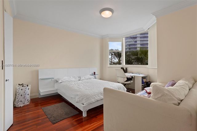 300 S Pointe Dr 605, Miami Beach, FL 33139