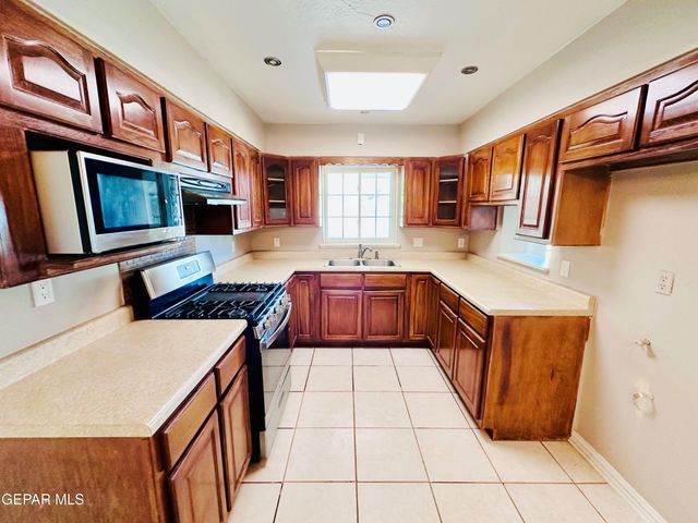 9204 MOUNT SAN BERDU Drive, El Paso, TX 79924