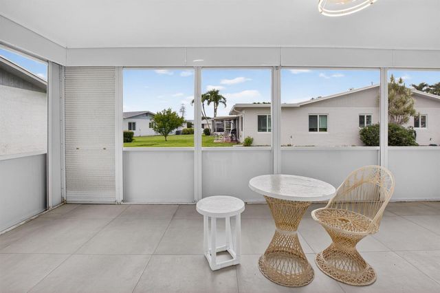 6049 Vía Diana, Delray Beach, FL 33484