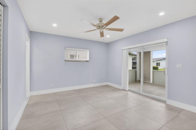 6049 Vía Diana, Delray Beach, FL 33484